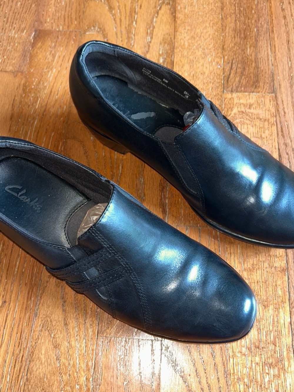 Clarks Women’s Black Slip-On Leather Dress Shoes